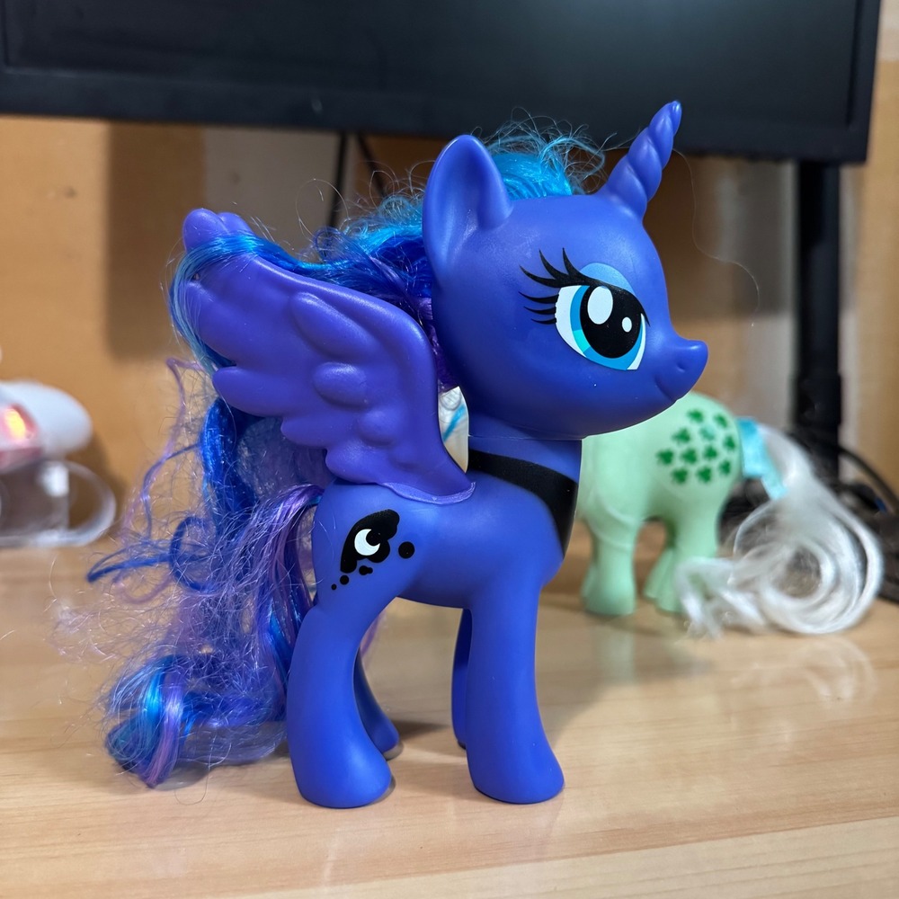 My Little Pony Princess Luna and Minty Figure Lot Hasbro Bridge Direct - Picture 4 of 7